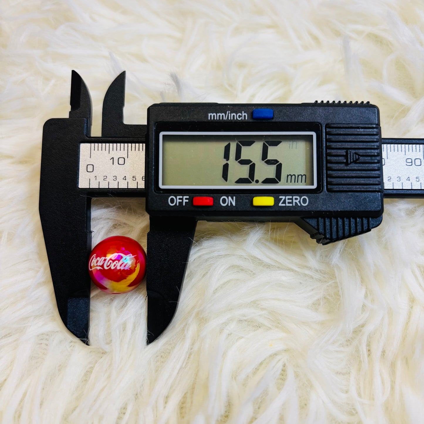 Perle en acrylique - Cola (vendu par 5)