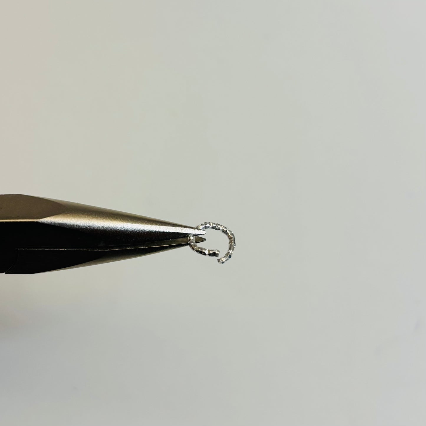 Textured connection ring