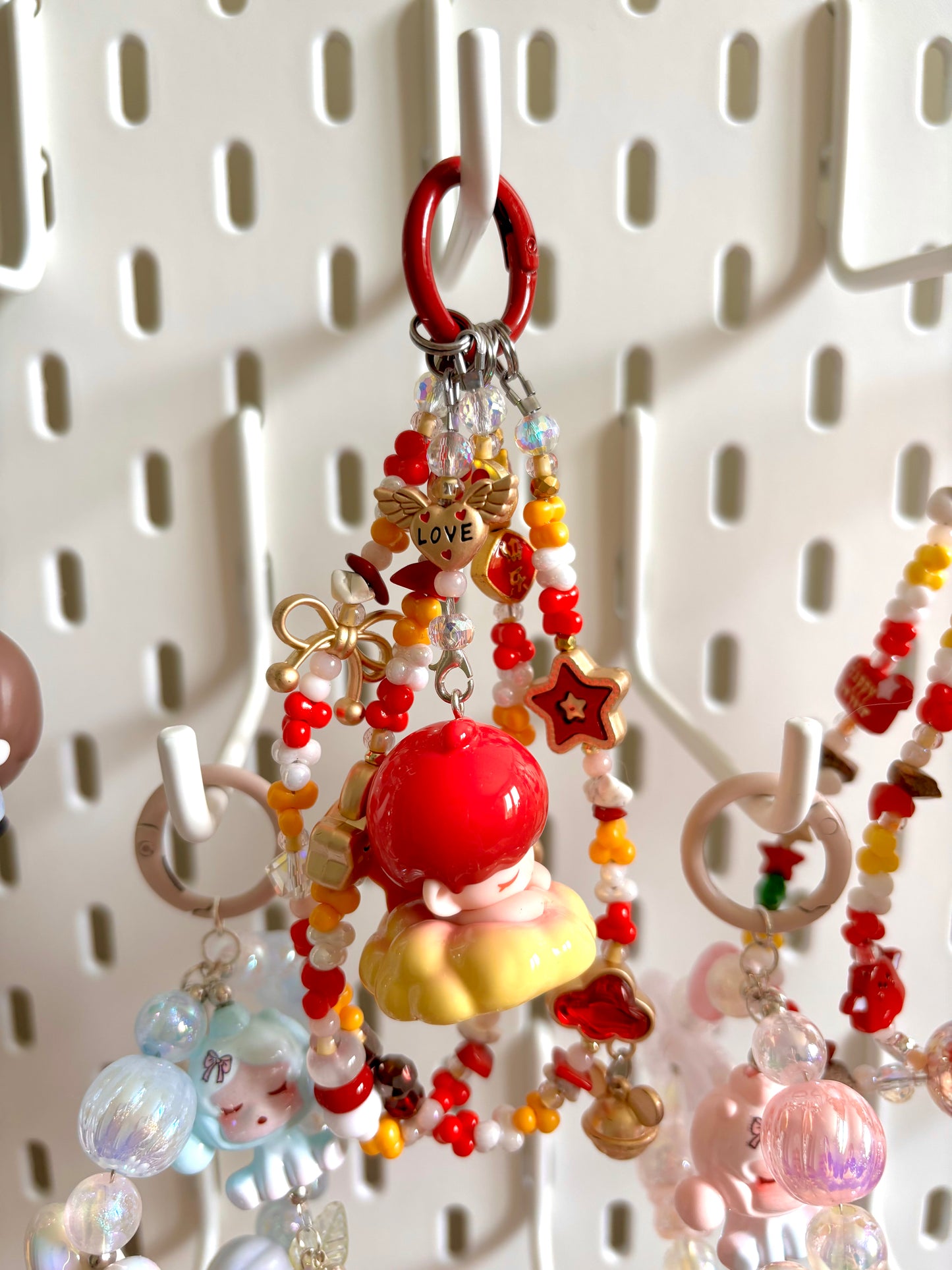 🌸 Porte-clé avec figurine
