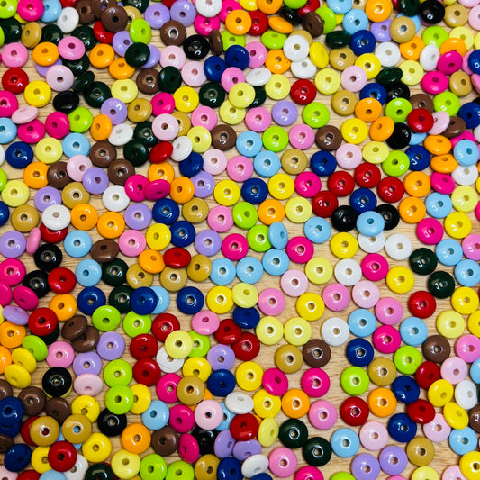 Perles Colorées en acrylique 🌈 (Vendu par sachet)