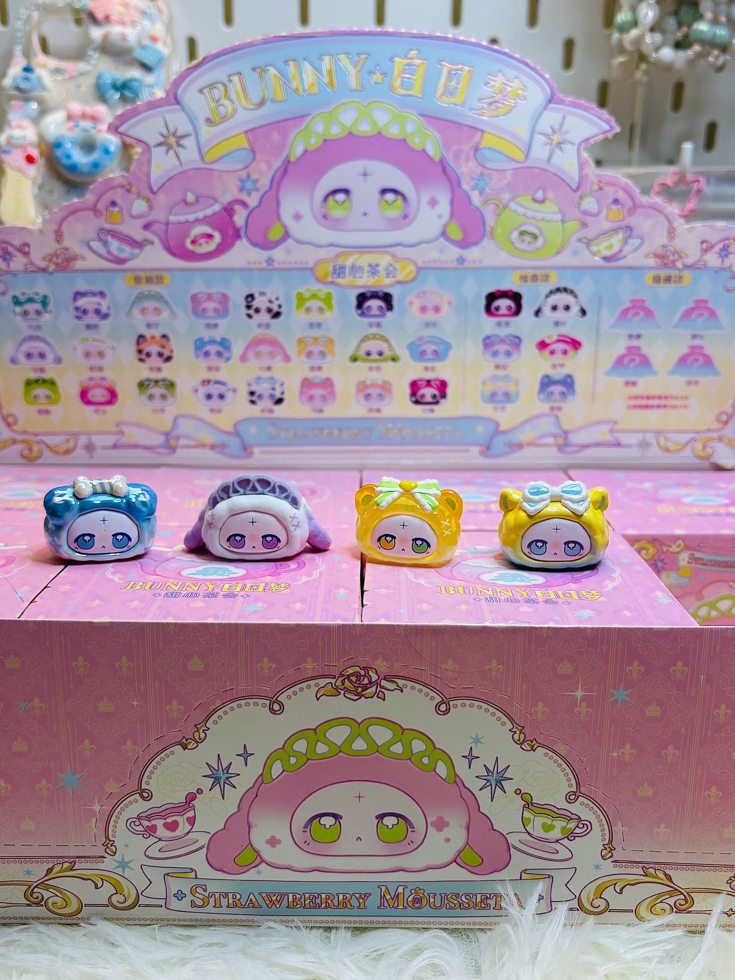 Bunny Rose (4 figurines dans 1 sachet)