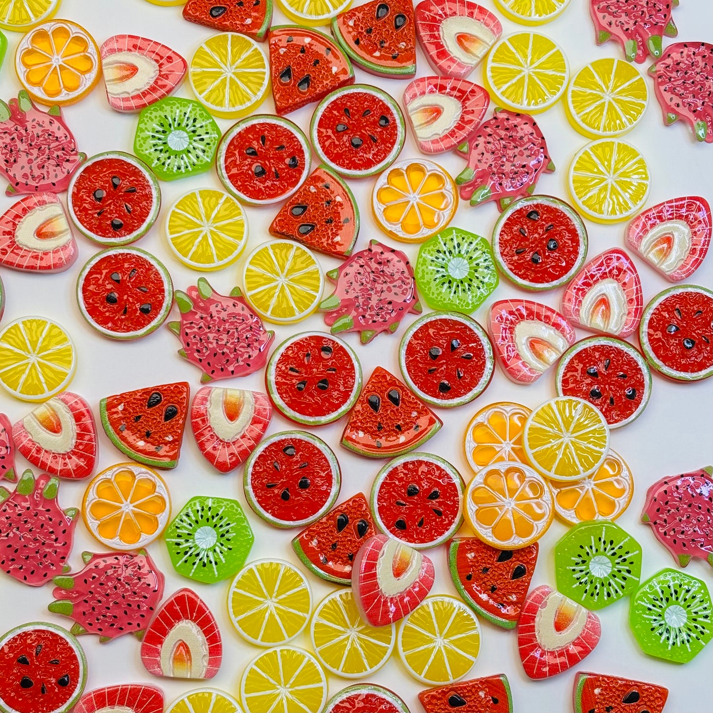 Charms en résine - Fruits Colorés 🍉🍋✨