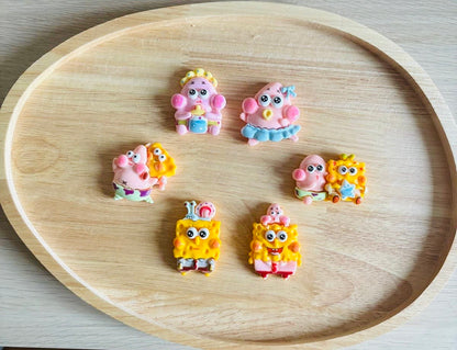 Maxi charms