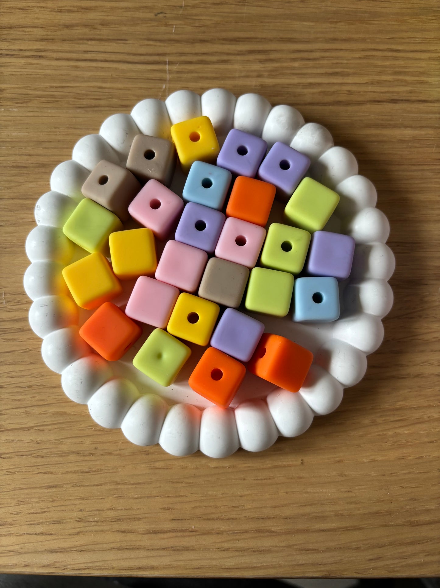 Perles en acrylique - Cubes & étoiles mix