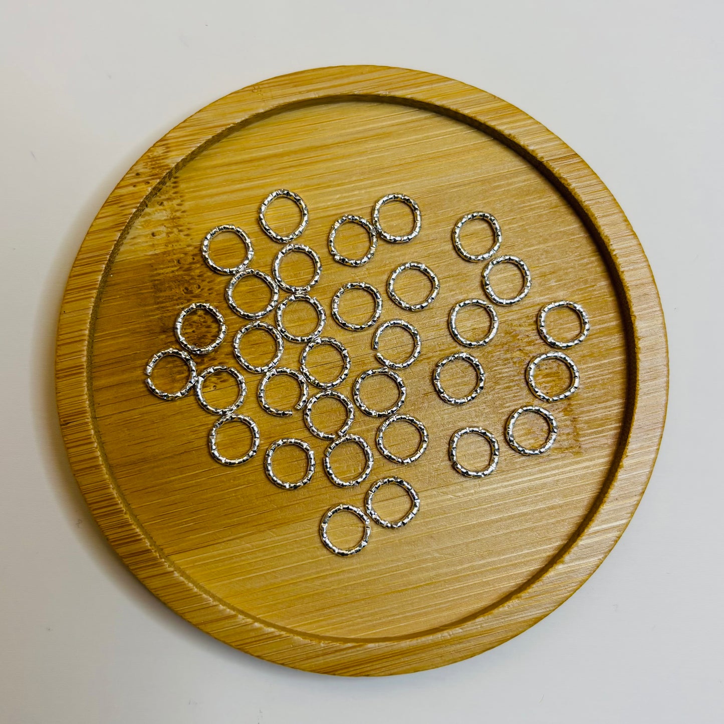 Textured connection ring