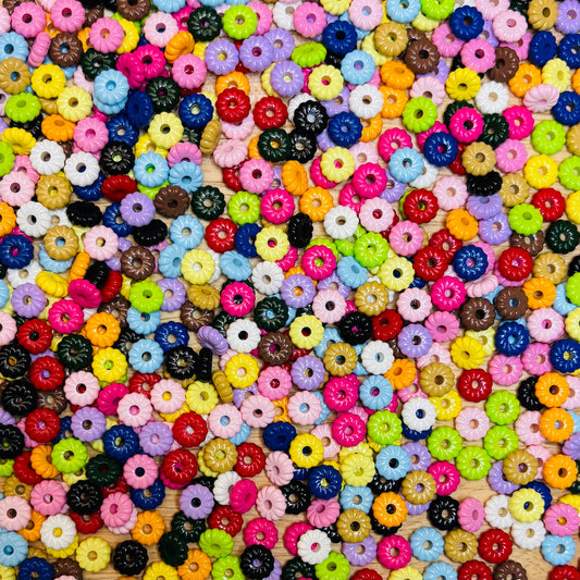 Perles Colorées en acrylique 🌈 (Vendu par sachet)