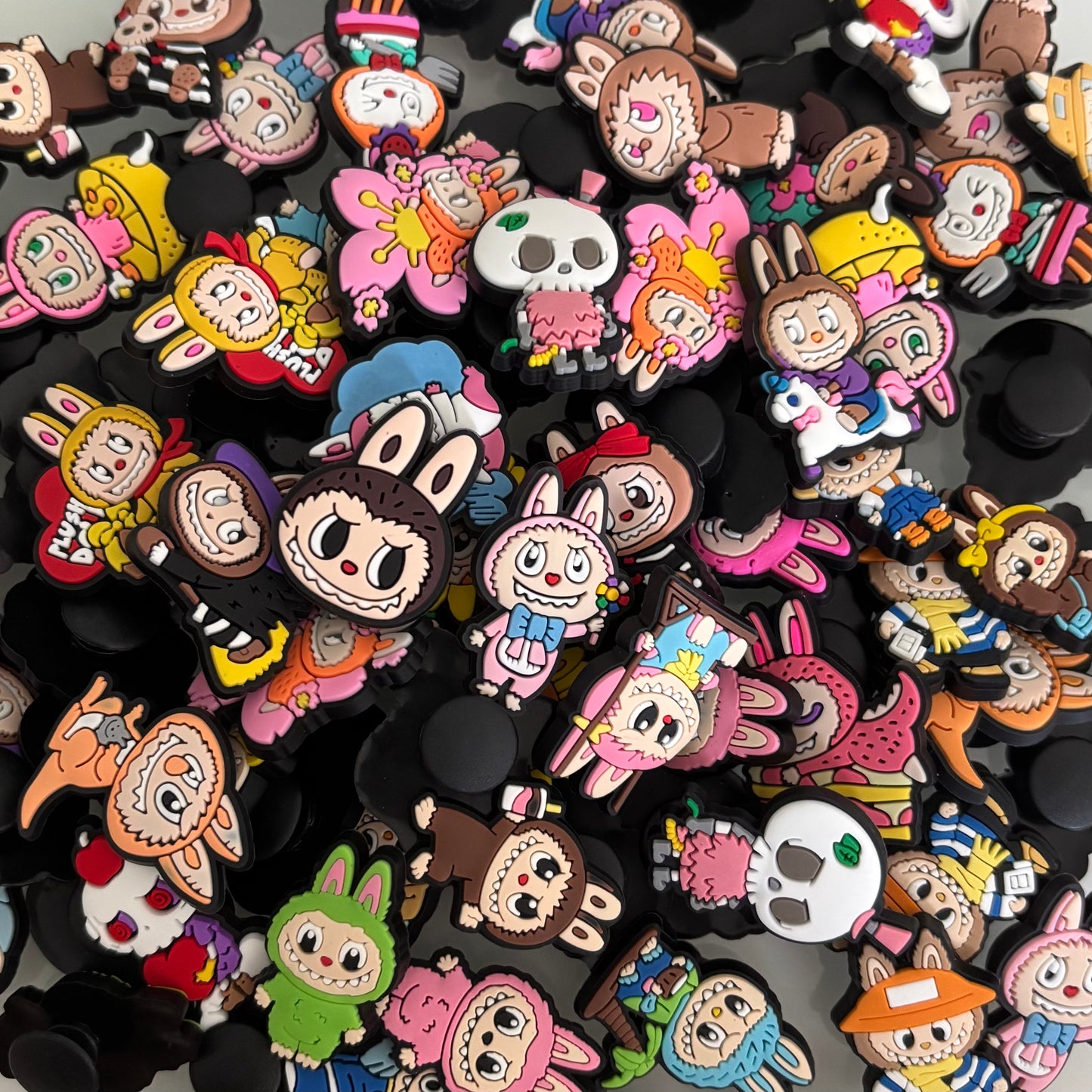 ✨ Crocs Charms mix
