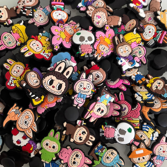 ✨ Crocs Charms mix