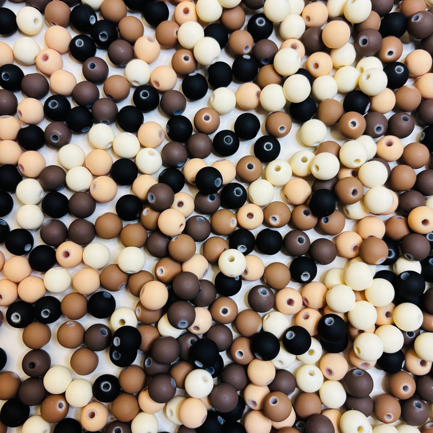 (10 mm) Matte colored beads - Sold by 50ml