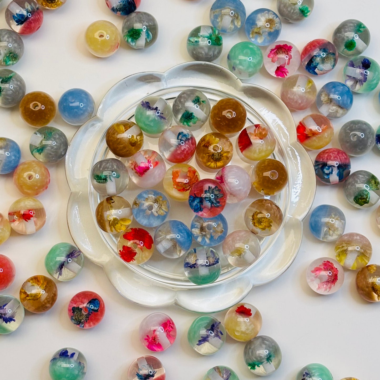 Perles en résine - Rondes Fleuries 16mm 🌸✨